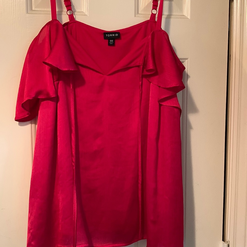 Torrid red off the shoulder blouse. Size 00. I am reposting. Too small for me.